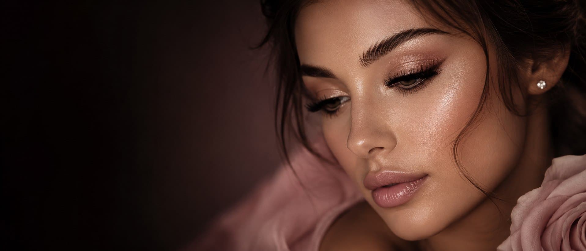 Close-up of a striking set of lash extensions